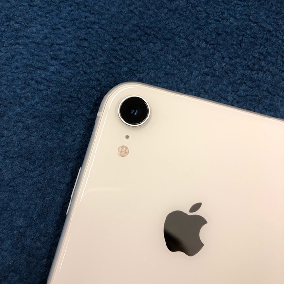 iPhone XR - Picture 7 of 8